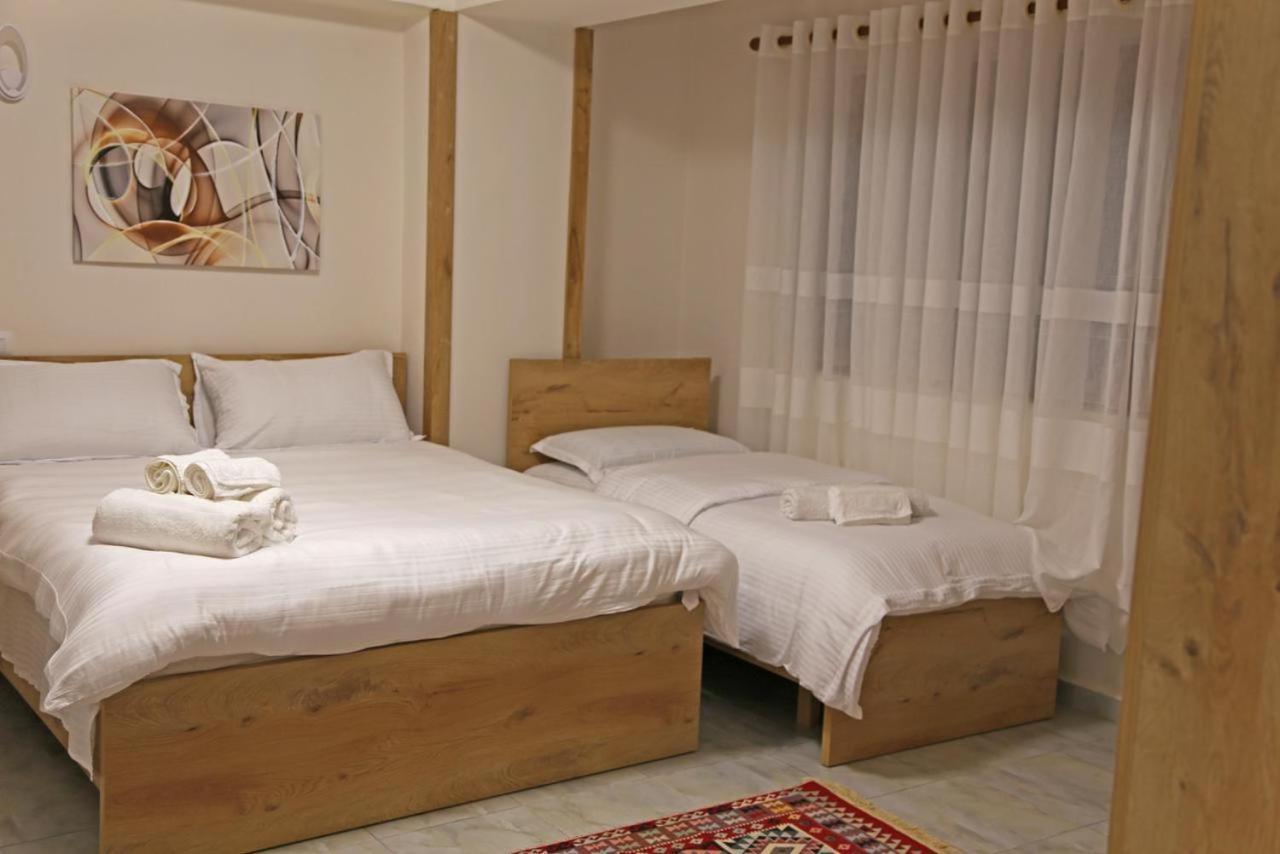 Modern Marvel Apartment Krujë Eksteriør billede