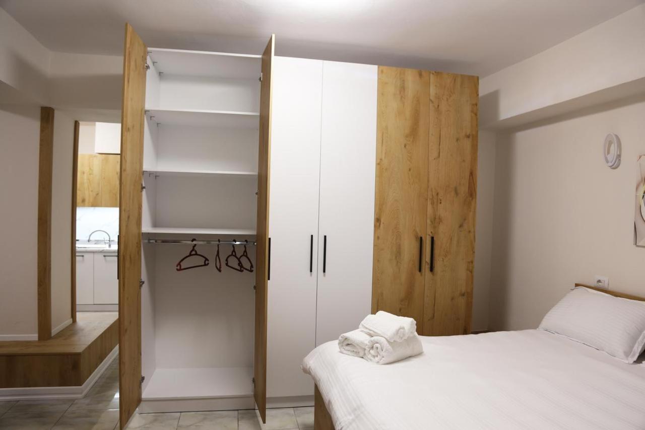 Modern Marvel Apartment Krujë Eksteriør billede
