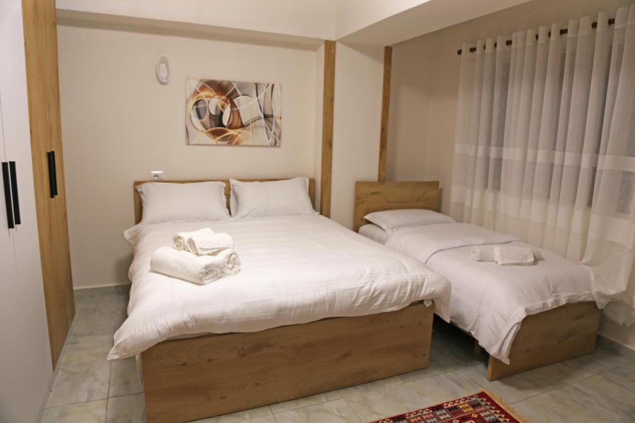 Modern Marvel Apartment Krujë Eksteriør billede