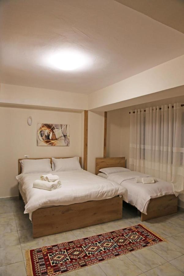 Modern Marvel Apartment Krujë Eksteriør billede
