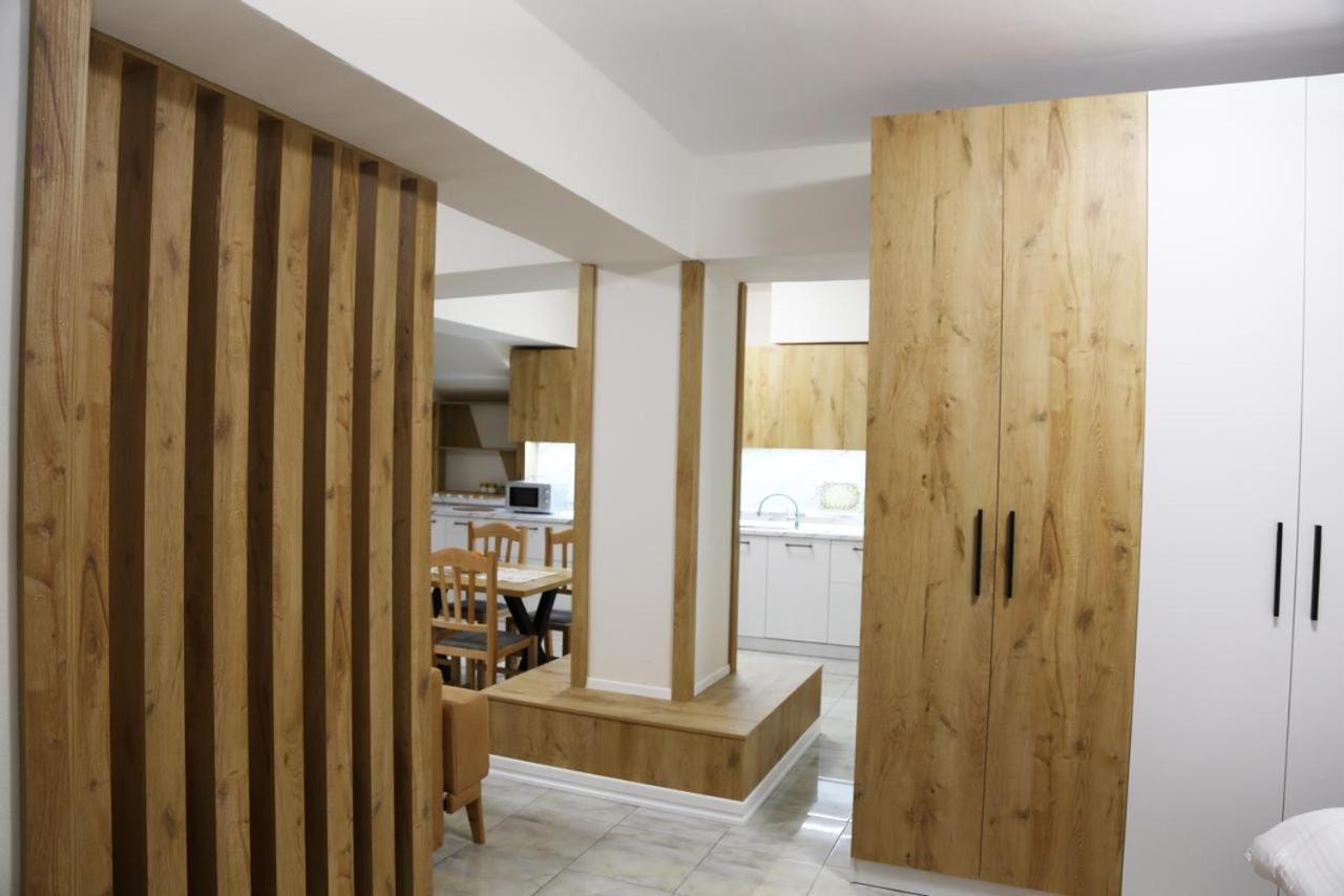 Modern Marvel Apartment Krujë Eksteriør billede